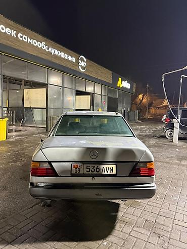 Mercedes-Benz: Mercedes-Benz W124: 1994 г., 2.2 л, Механика, Бензин, Седан — 3