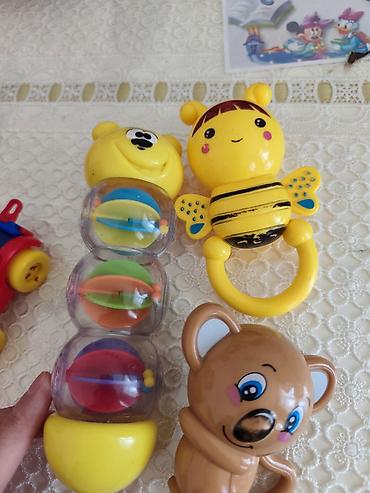 Oyuncaqlar: Uşaq üçün plastik çıngırdaq və inkişafetdirici oyuncaqlar dəsti az — 1