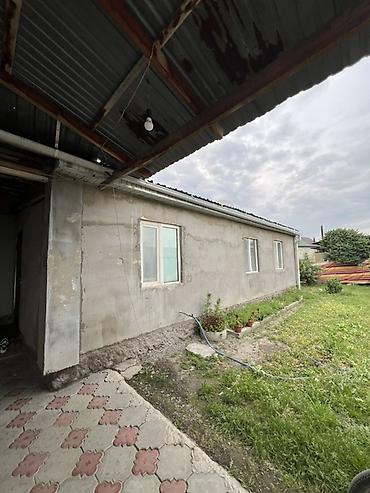 2 rooms: 📍Продается дом Дом находится в селе Сокулук (верхняя зона). Земля 9 — 5