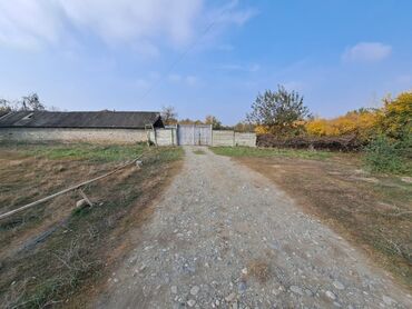 Həyət evləri və villaların satışı: 🏡 Satılır: 2 mərtəbəli həyət evi – Ağsu rayonu, Ərəbmehdibəy kəndi 📍 — 16