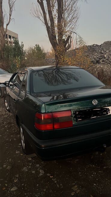 колонка машина: Volkswagen Passat: 1996 г., 1.8 л, Механика, Газ, Седан