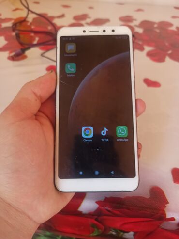 телефон fly fs527 nimbus 17: Redmi S2, 32 ГБ, цвет - Золотой, Отпечаток пальца, Две SIM карты