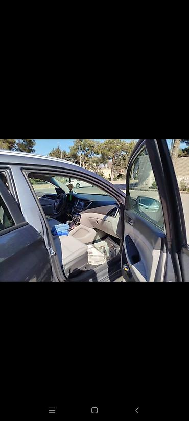 Hyundai: Hyundai Tucson – kompakt krossover - Mühərrik: benzin, 4 sil. — 3