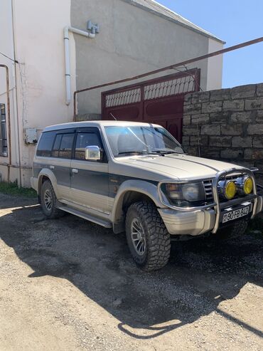 купить авто: Mitsubishi Pajero: 2.5 л | 1992 г. 350000 км Внедорожник