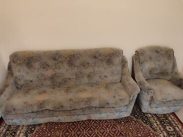 диван продам: Продаю диван с креслом.
Состояние отличное 👍