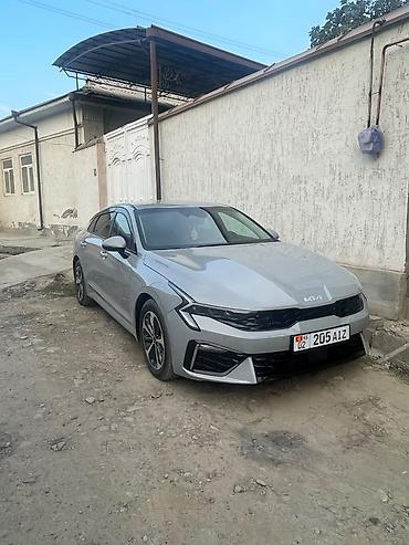 bmv 525: Kia K5: 2025 г., Седан — 2