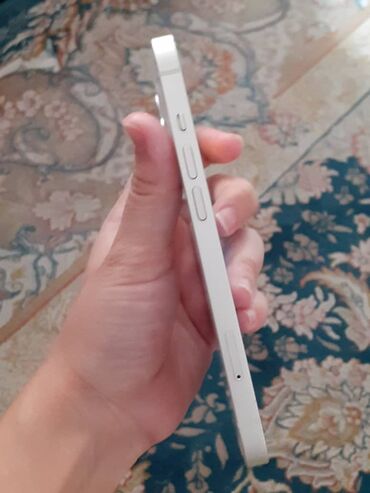 Apple iPhone: IPhone 13, Б/у, 128 ГБ, Старлайт, Зарядное устройство, Кабель, Чехол, 17 % — 4