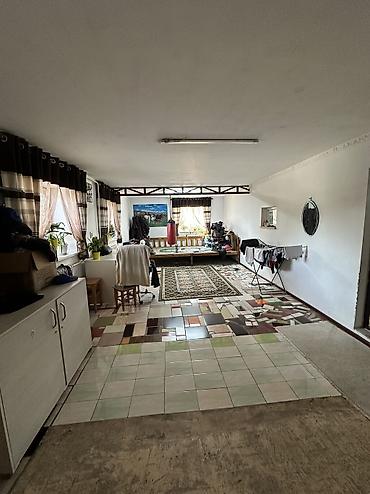 Продажа коттеджей и домов: СРОЧНО продается двухэтажный дом 240кв.м. с действующим коммерческим — 9