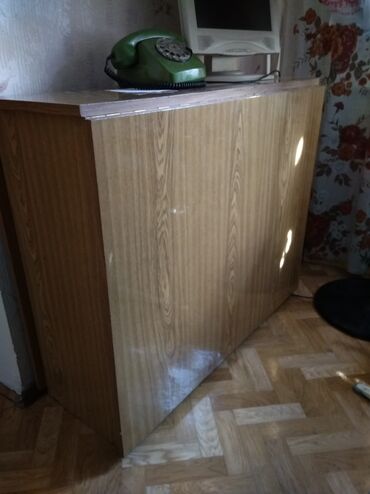 кухонная мебель угалок: Кухонный Стол, цвет - Коричневый, Б/у