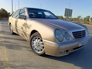 mercedes baku: Mercedes-Benz E 220: 2.2 l | 2001 il Sedan