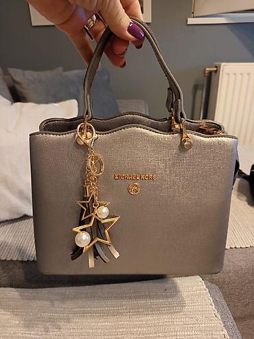 polovne mona torbe: Michael Kors torba – elegantna siva (metalizirana) tote/šoulder torba — 2