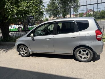 сдаю авто с выкупом: Сдаю в аренду: Легковое авто, Под такси