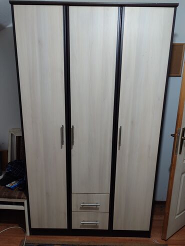 stolice za kafice: Three-wing wardrobe, Wood, color - Beige, Used