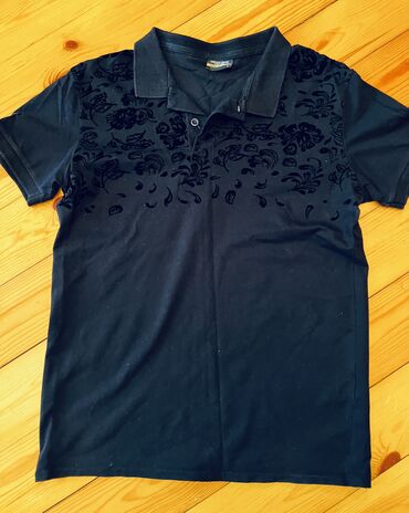 Köynəklər: Koynekler Her biri 5 manat hamisini alan olsa yenede endirim ederiy — 19