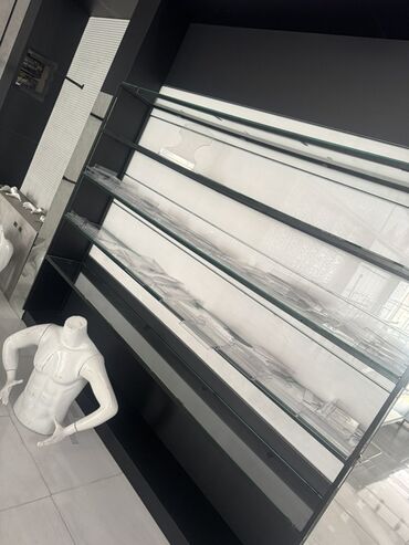 Stend vitrinləri: Mağaza avadanlığı – metal geyim asqıları və vitrinalar - Müxtəlif — 13