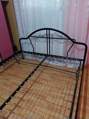 garder po: Double bed