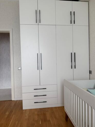 вешалка в прихожую с полкой: *Sada* Dolab 380 azn.bahalı materialdan Dolab 1.70×2.60 Ünvan Yasamal