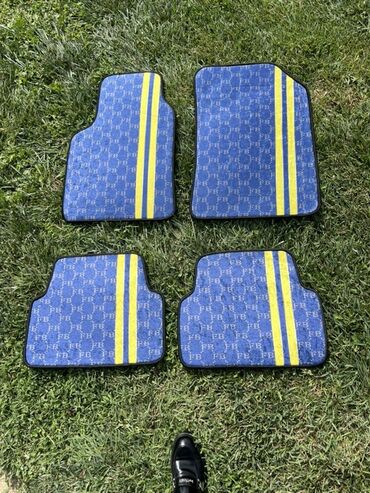 диски на рено кангу: Avtomobil üçün ayaqaltı, Parça, tekstil