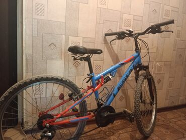 giant talon 1: Продается корейскй велосипед, все хорошо работает, с колесами все