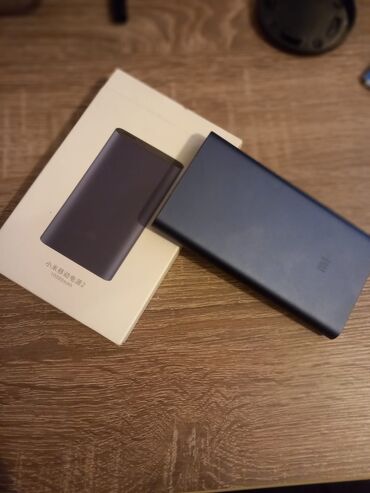 Portativ enerji yükləyicilər: Xiaomi power bank satilir demey olarki hec islenilmeyib 10000mAh