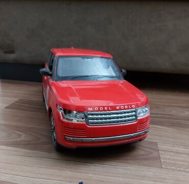 oyuncaq şəkilləri: Range Rover Oyuncağı Yaxşı vəziyyətdədir. Özü böyükdü, şəkildə balaca