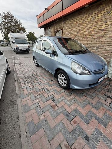 Honda Fit: 2005 г., 1.5 л, Бензин, Хэтчбэк