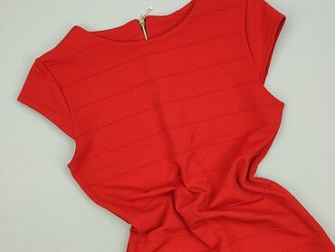Czerwona sukienka damska o fasonie bodycon z krótkimi rękawami i