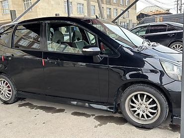 Honda: Honda Fit: 2005 г., 1.3 л, Вариатор, Бензин, Хэтчбэк — 5