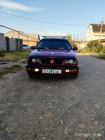 срочно продать машину: Volkswagen Vento: 1992 г., 1.8 л, Механика, Бензин