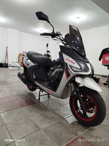 Mopedlər,skuterlər: - JET 49CC, 50 sm3, 1600 km