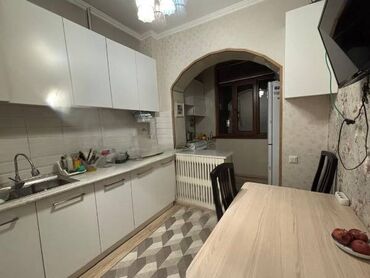 продаю квартиру акордо: 3 бөлмө, 61 кв. м, 105-серия, 6 кабат, Евроремонт