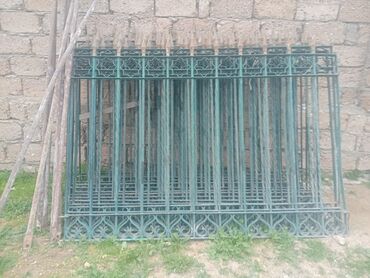 Boçkalar və çəlləklər: Reşotkalar qalın demirden yığılıb 14 ededdir ölcusü en 1.80 hündürlük