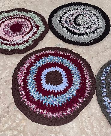 🧶 Коврики ручной работы ✨ Каждая работа — уникальная 🎨 Разные цвета и