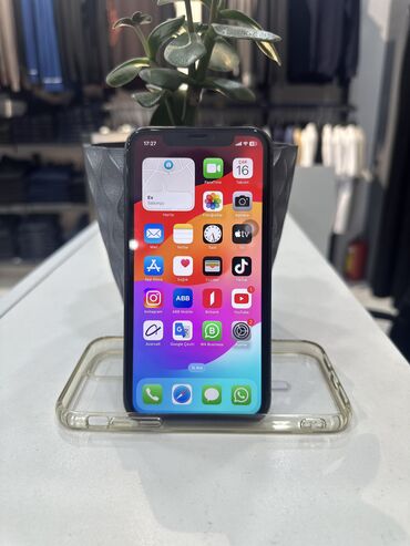 iphone x plus qiymeti: IPhone 11, 64 GB, Qara