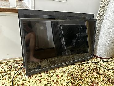 телевизоры 32: Телевизор Samsung, диагональ около 32–37". Плоская панель, тонкая — 1