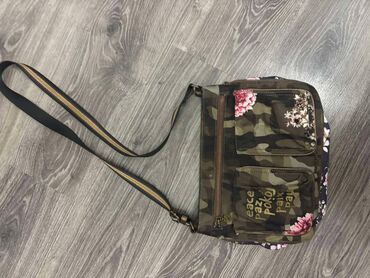 Torbe: Torba za rame, Desigual