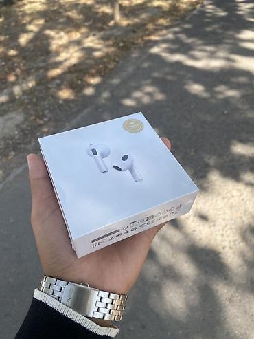 наушники earpods: Беспроводные наушники-вкладыши (форм-фактор TWS) в фирменном белом — 1
