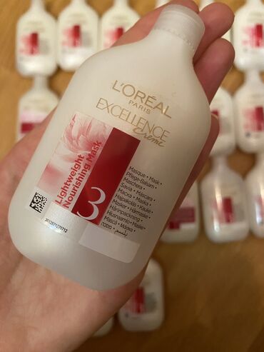 uşaq kosmetika stolu və qızlar üçün kosmetika: L'Oreal balsam elde qalan.22 eded -55 azn✅ (66 azn❌) Tek-tek