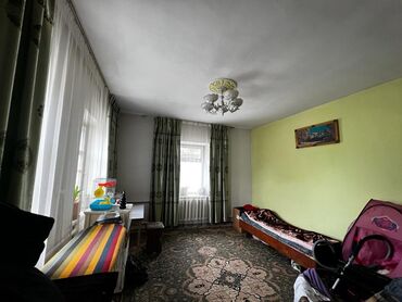 ленинградска: 80 м², 4 комнаты, Старый ремонт С мебелью