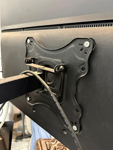 Установка телевизоров: Кронштейн для телевизора поворотно-наклонный от32до65дюймов ( продажа — 5