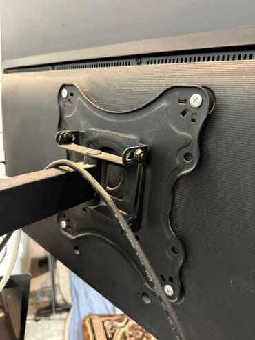 Установка телевизоров: Кронштейн для телевизора поворотно-наклонный от32до65дюймов ( продажа — 6