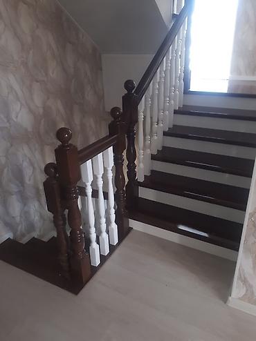 Деревянные лестницы: Деревянная лестница Для дома, Форма лестницы: Много-маршевая, Стиль: Классический — 12