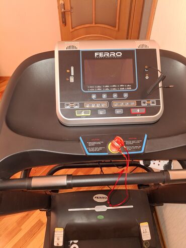 Маски, очки: Ferro motorized treadmill Təcili satılır ❗️ Universal qaçış trenajor
