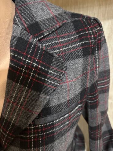 Sakoi: Emporio Armani, S (EU 36), Vuna, Karirani — 3