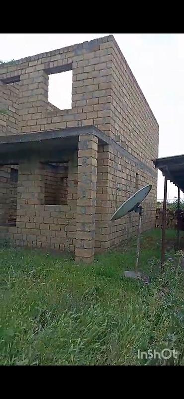 celilabad evler: Cəlilabad,3 təpə kəndində Satılır: daşdan tikilmiş 2 mərtəbəli — 4