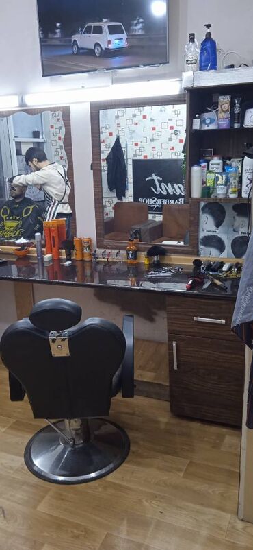 bərbər avadanlığı: Salam salon Sumqayıt şəhərində 13mk yol kənarında yerləşir salon 2