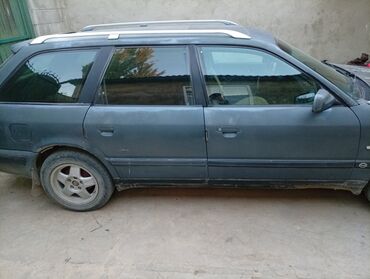 победа машина: Audi 80: 1993 г., 2 л, Механика, Бензин, Универсал