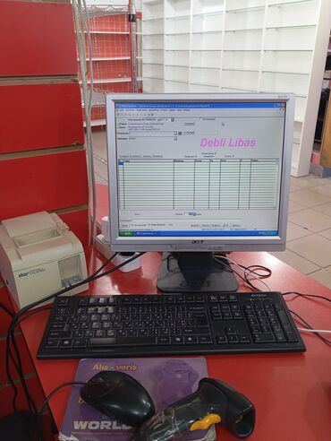 Rəf vitrinləri: Mağaza üçün mebel dəsti - Rəng: qırmızı (qara kənar haşiyələr) - — 10