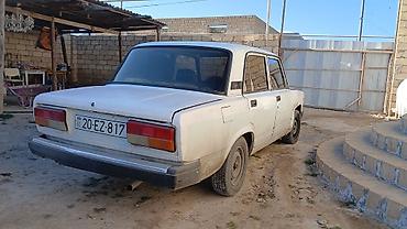 VAZ (LADA): VAZ 2107, ağ rəng, sedan, 4 qapı. Azərbaycan nömrə nişanı: 20-EZ-817 — 3