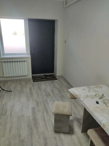 квартира в рабочем городке: 1 комната, Агентство недвижимости, Без подселения, С мебелью частично